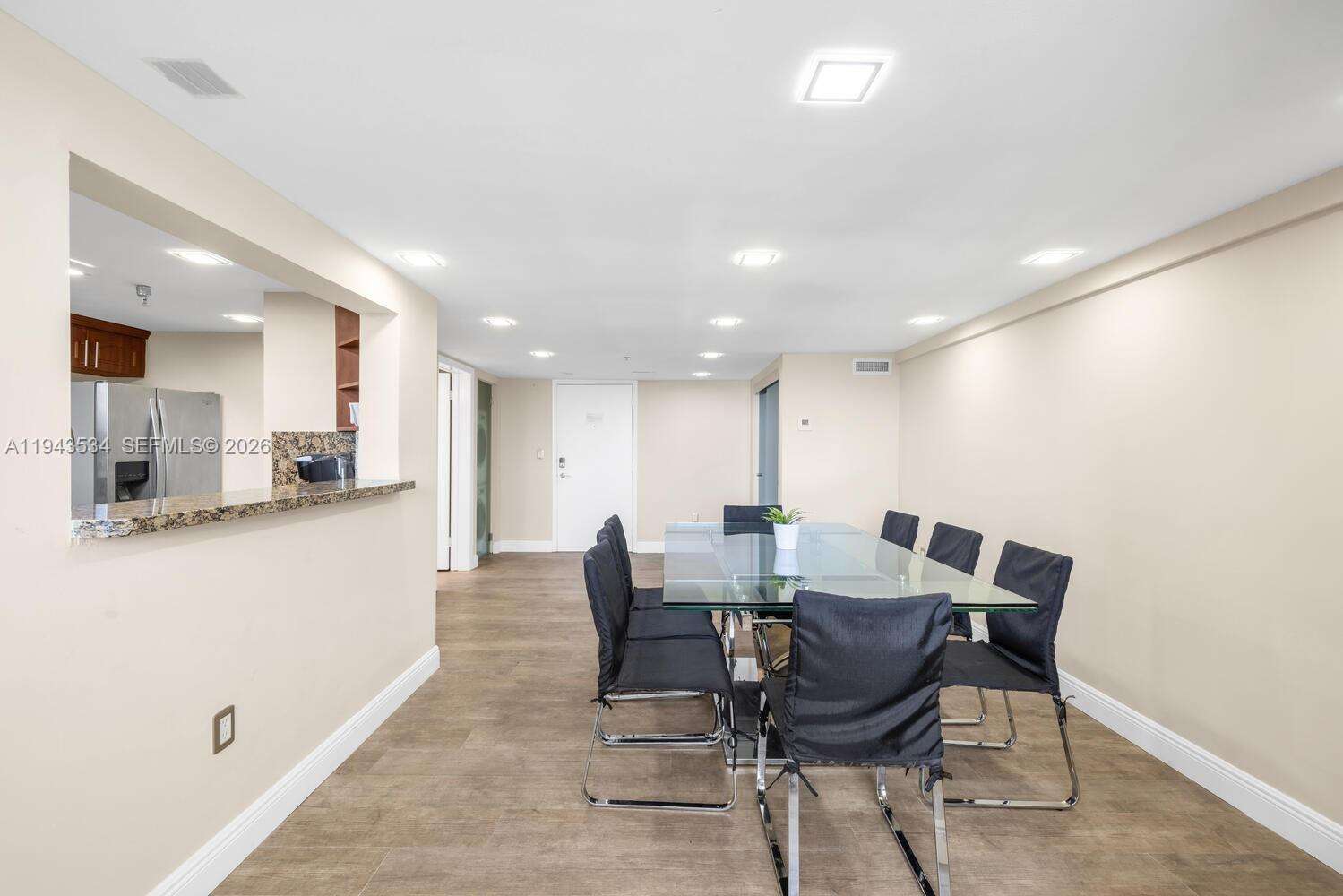 CASTLE BEACH CLUB - 5445 Collins Ave, Miami Beach, FL 33140 | Picture 22