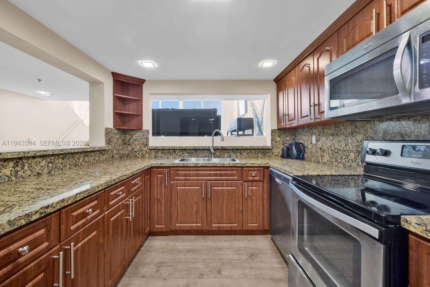 CASTLE BEACH CLUB - 5445 Collins Ave, Miami Beach, FL 33140 | Picture 23