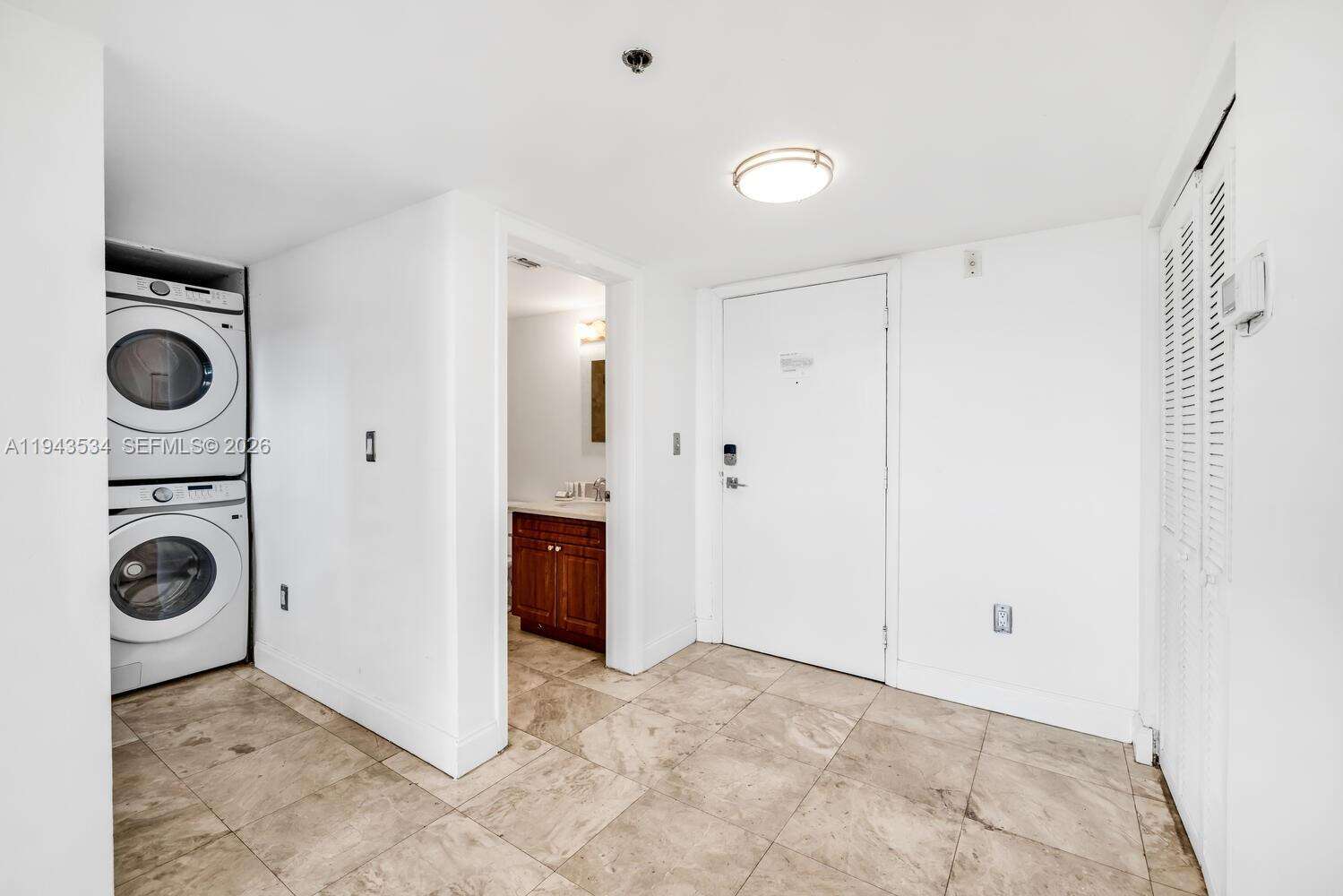 CASTLE BEACH CLUB - 5445 Collins Ave, Miami Beach, FL 33140 | Picture 38