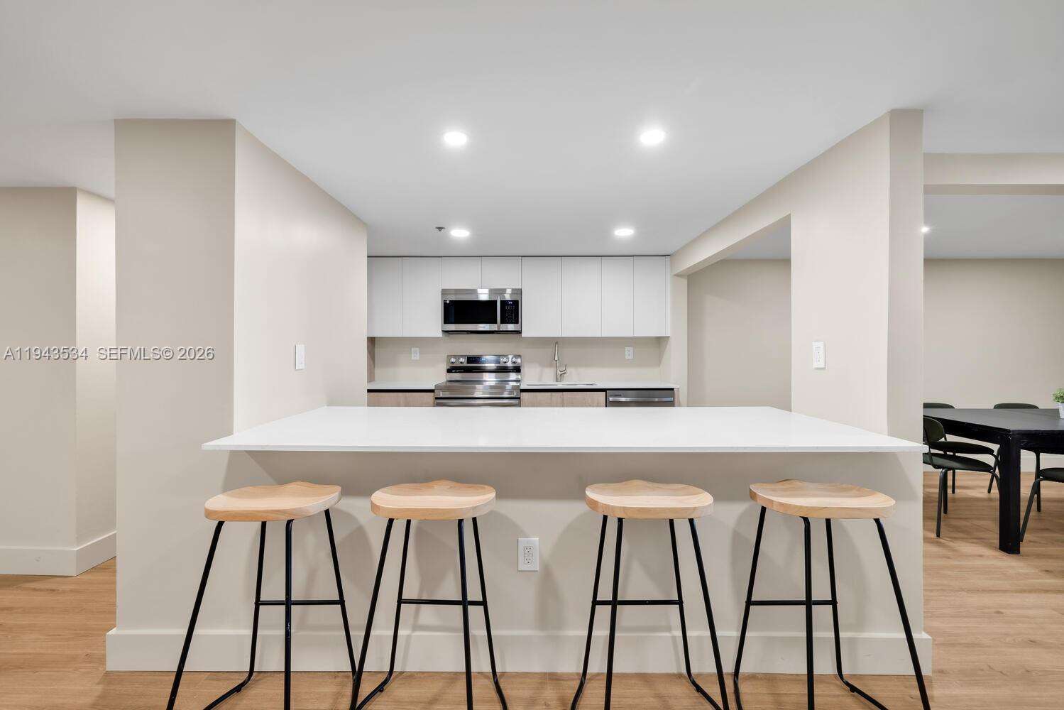 CASTLE BEACH CLUB - 5445 Collins Ave, Miami Beach, FL 33140 | Picture 5