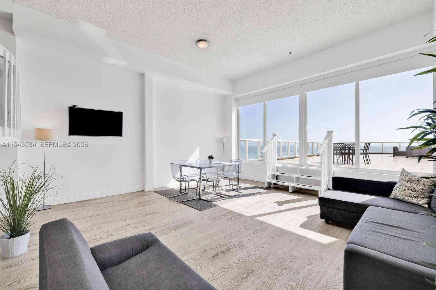 CASTLE BEACH CLUB - 5445 Collins Ave, Miami Beach, FL 33140 | Picture 60