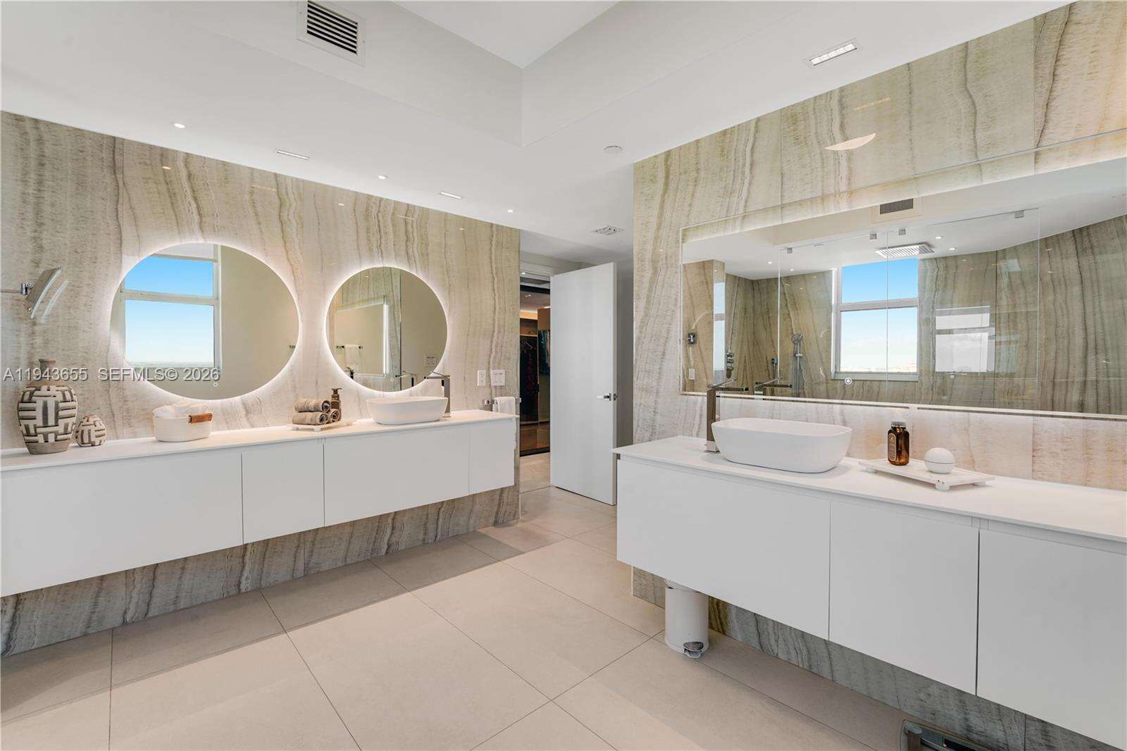 THE PENINSULA II - 3301 183rd St, Aventura, FL 33160 | Picture 18