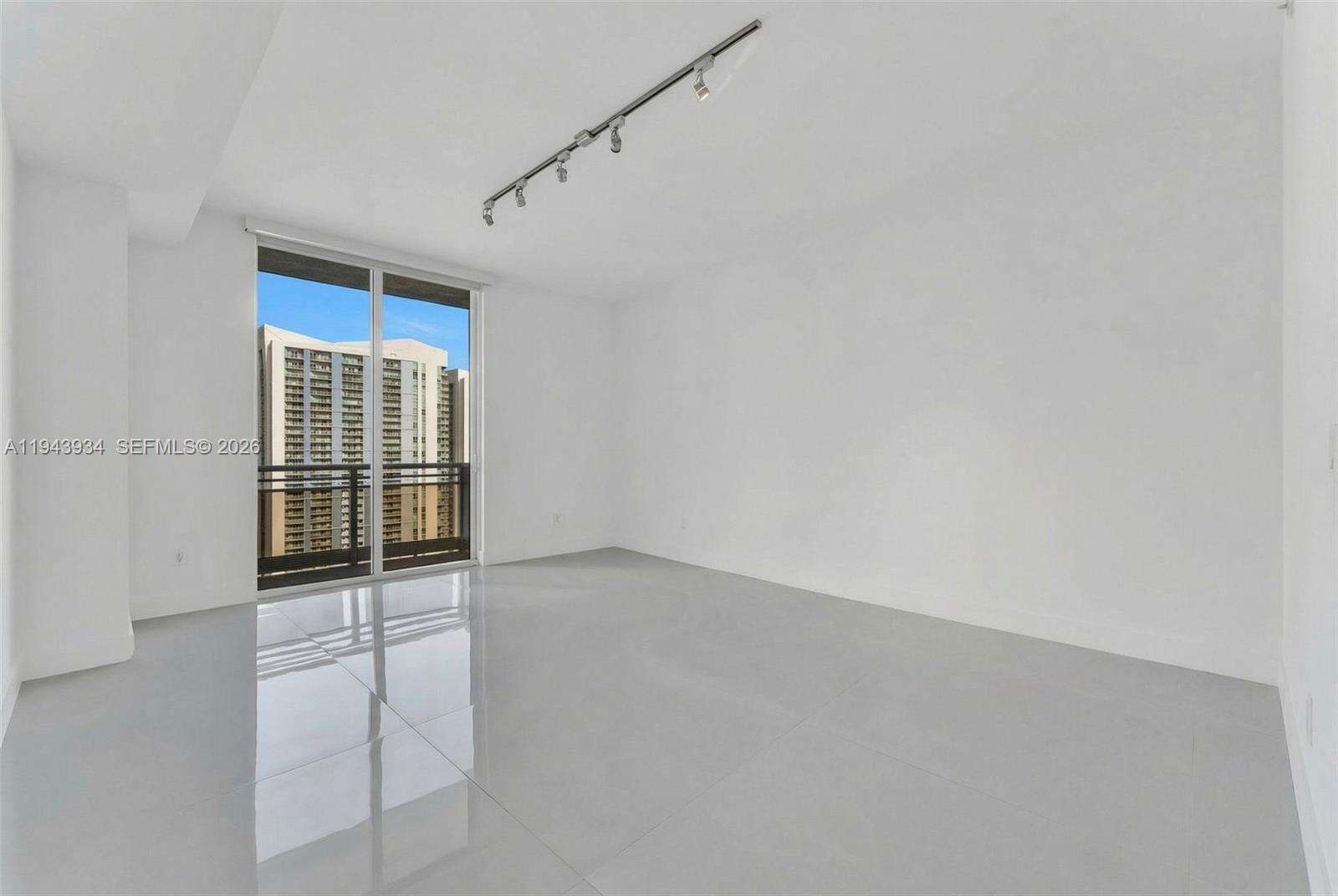 CARBONELL - 901 Brickell Key Blvd, Miami, FL 33131 | Picture 13