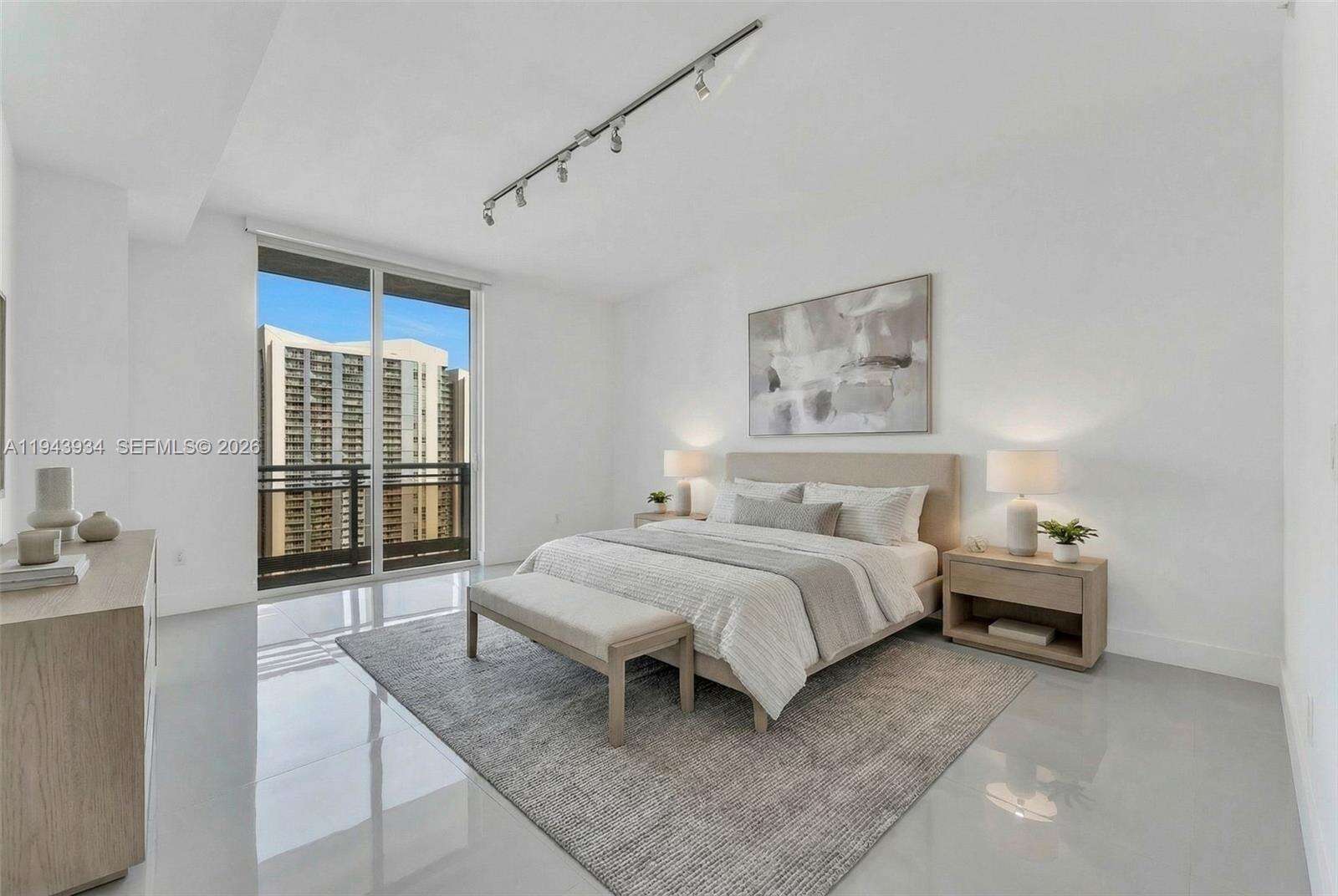 CARBONELL - 901 Brickell Key Blvd, Miami, FL 33131 | Picture 14