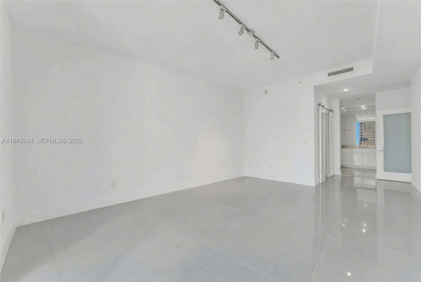 CARBONELL - 901 Brickell Key Blvd, Miami, FL 33131 | Picture 17