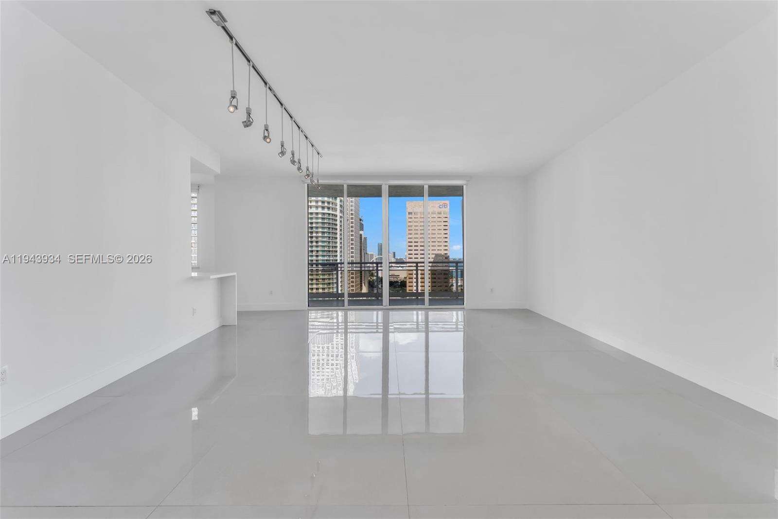 CARBONELL - 901 Brickell Key Blvd, Miami, FL 33131 | Picture 4