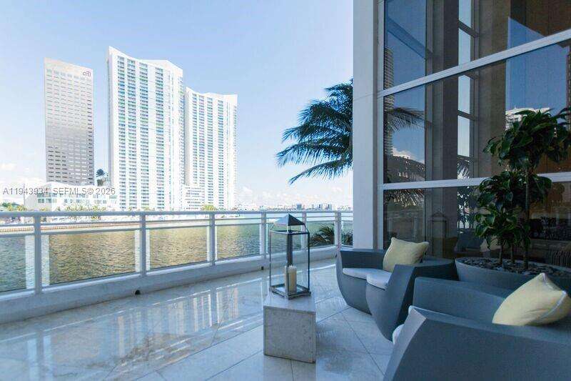 CARBONELL - 901 Brickell Key Blvd, Miami, FL 33131 | Picture 36
