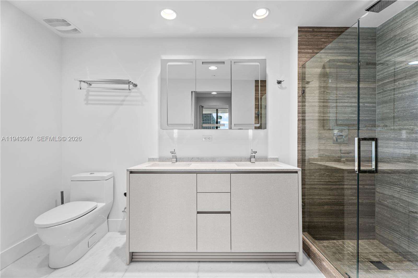 1010 BRICKELL - 1010 Brickell Ave, Miami, FL 33131 | Picture 18