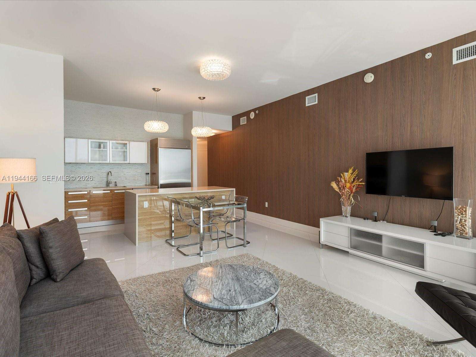 PARAMOUNT BAY - 2020 Bayshore Dr, Miami, FL 33137 | Picture 13