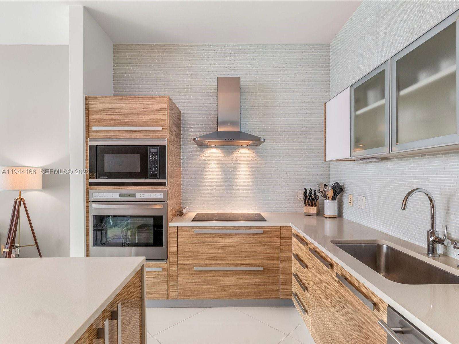 PARAMOUNT BAY - 2020 Bayshore Dr, Miami, FL 33137 | Picture 16