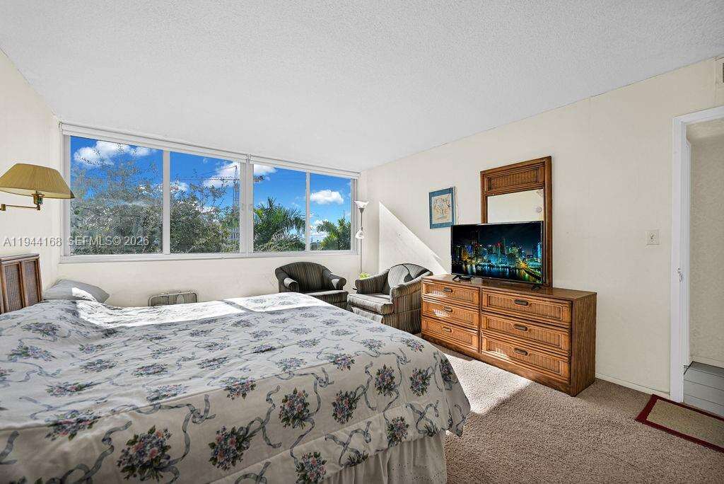 Burleigh House at 7135 Collins Ave, Miami Beach, FL 33141 - For Sale photo 13