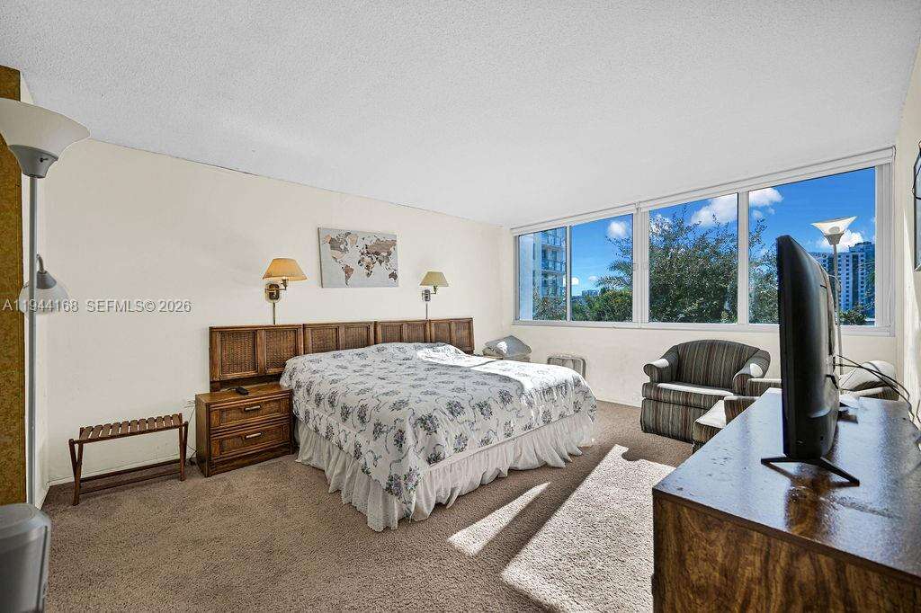 Burleigh House at 7135 Collins Ave, Miami Beach, FL 33141 - For Sale photo 17