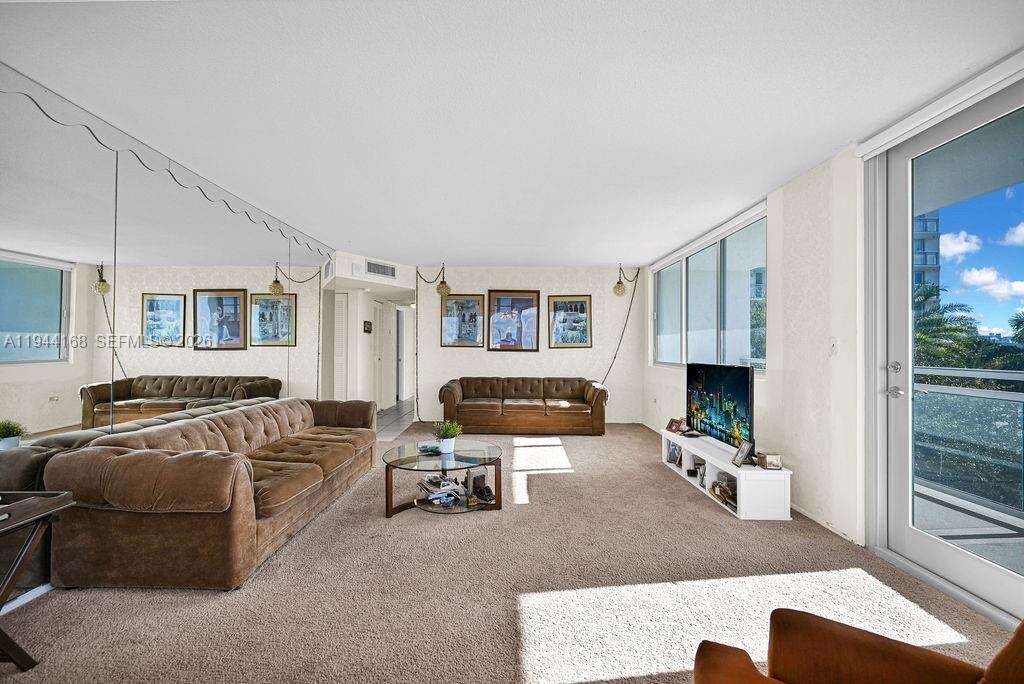 Burleigh House at 7135 Collins Ave, Miami Beach, FL 33141 - For Sale photo 41