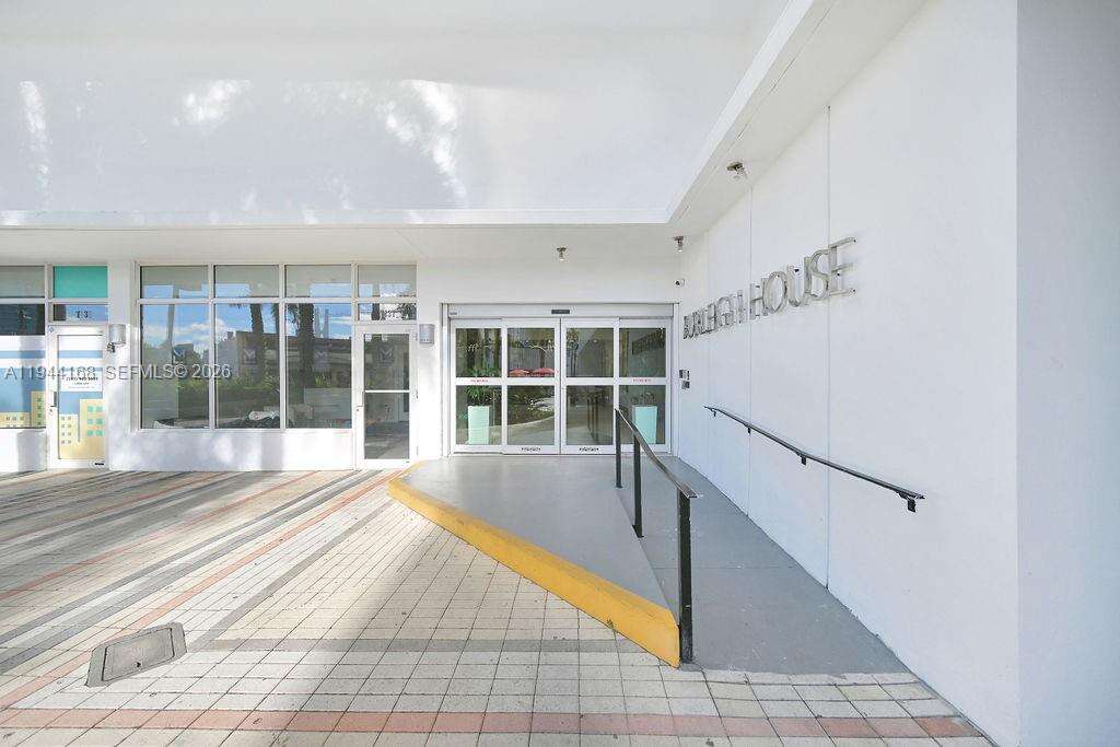 Burleigh House at 7135 Collins Ave, Miami Beach, FL 33141 - For Sale photo 53
