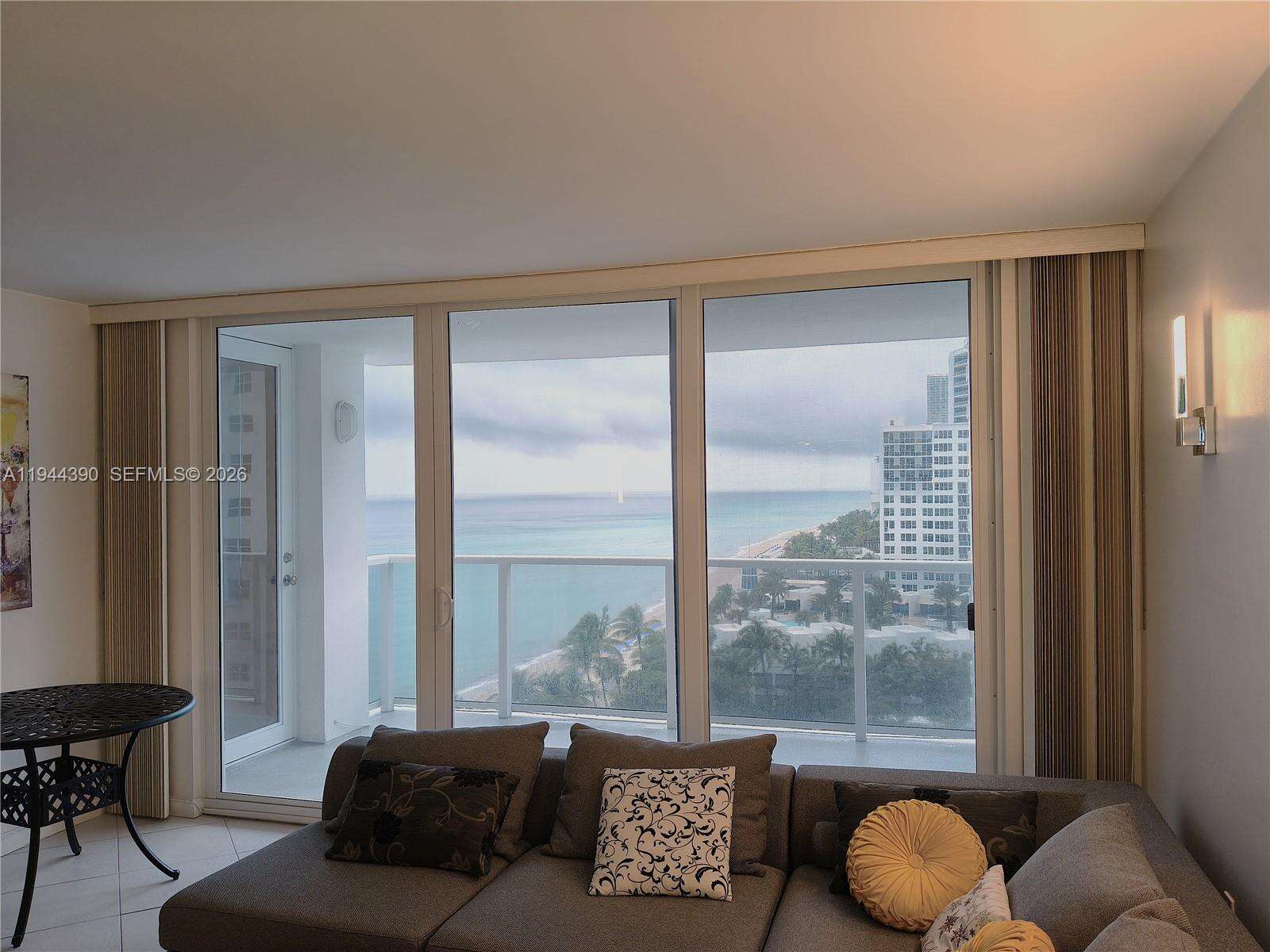Aquarius at 2751 Ocean Dr, Hollywood, FL 33019 - For Sale photo 16