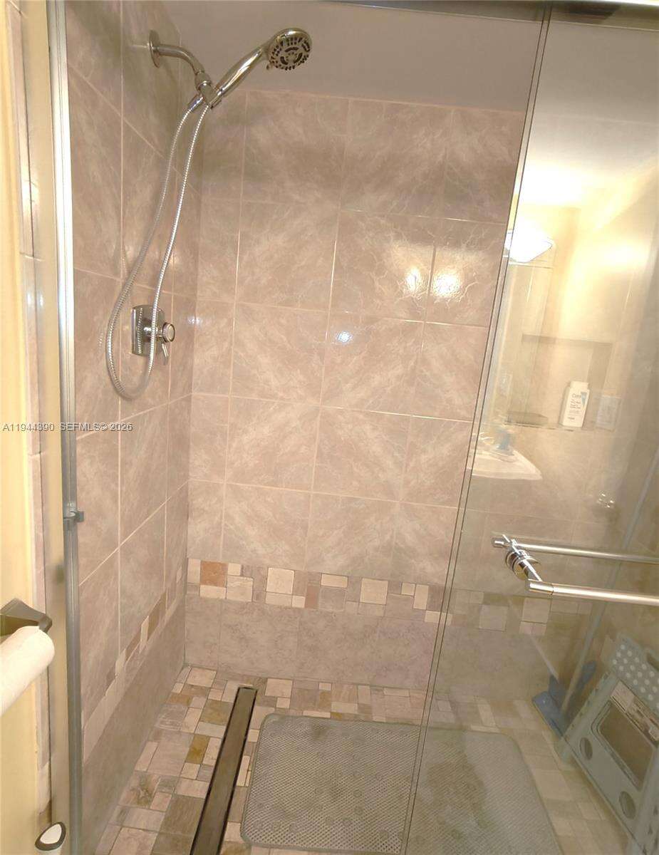 Aquarius at 2751 Ocean Dr, Hollywood, FL 33019 - For Sale photo 24