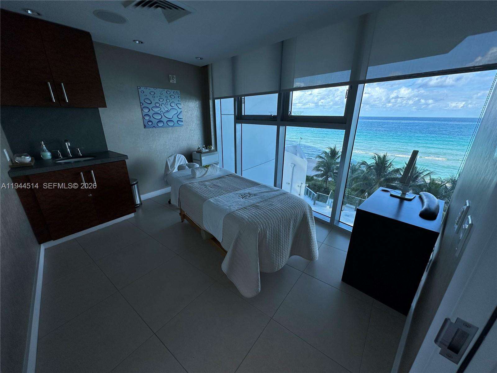 JADE BEACH - 17001 Collins Ave, Sunny Isles Beach, FL 33160 | Picture 32