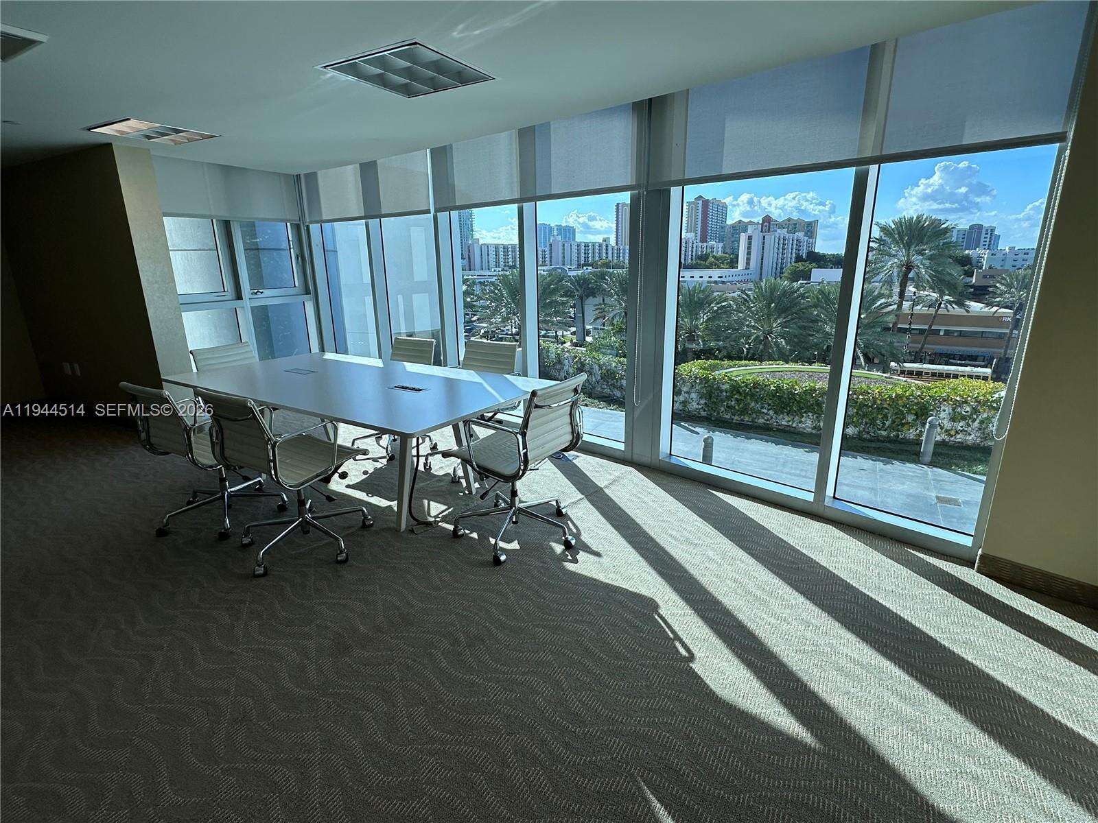JADE BEACH - 17001 Collins Ave, Sunny Isles Beach, FL 33160 | Picture 38