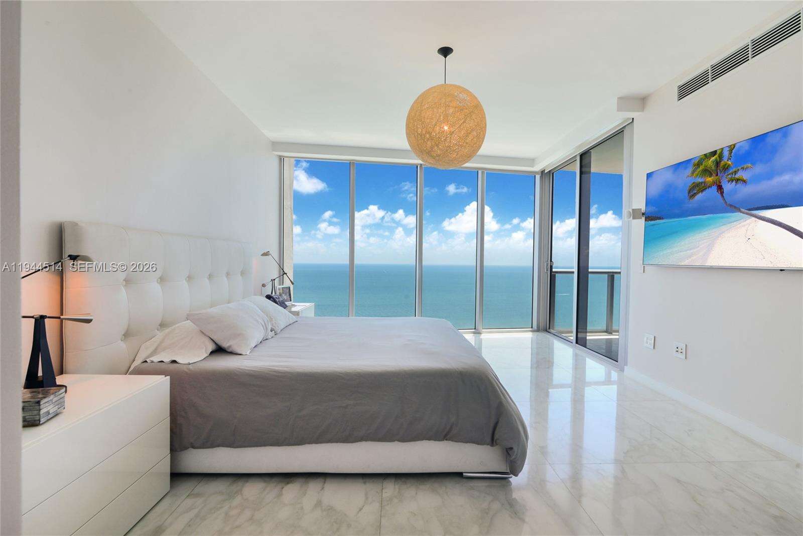 JADE BEACH - 17001 Collins Ave, Sunny Isles Beach, FL 33160 | Picture 7
