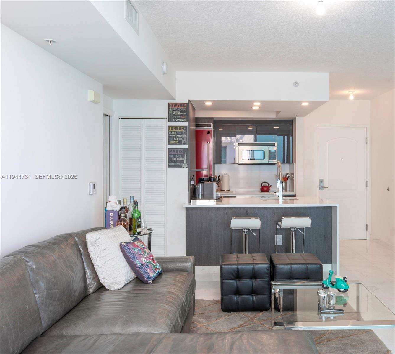 Cosmopolitan at 110 Washington Ave, Miami Beach, FL 33139 - For Sale photo 1