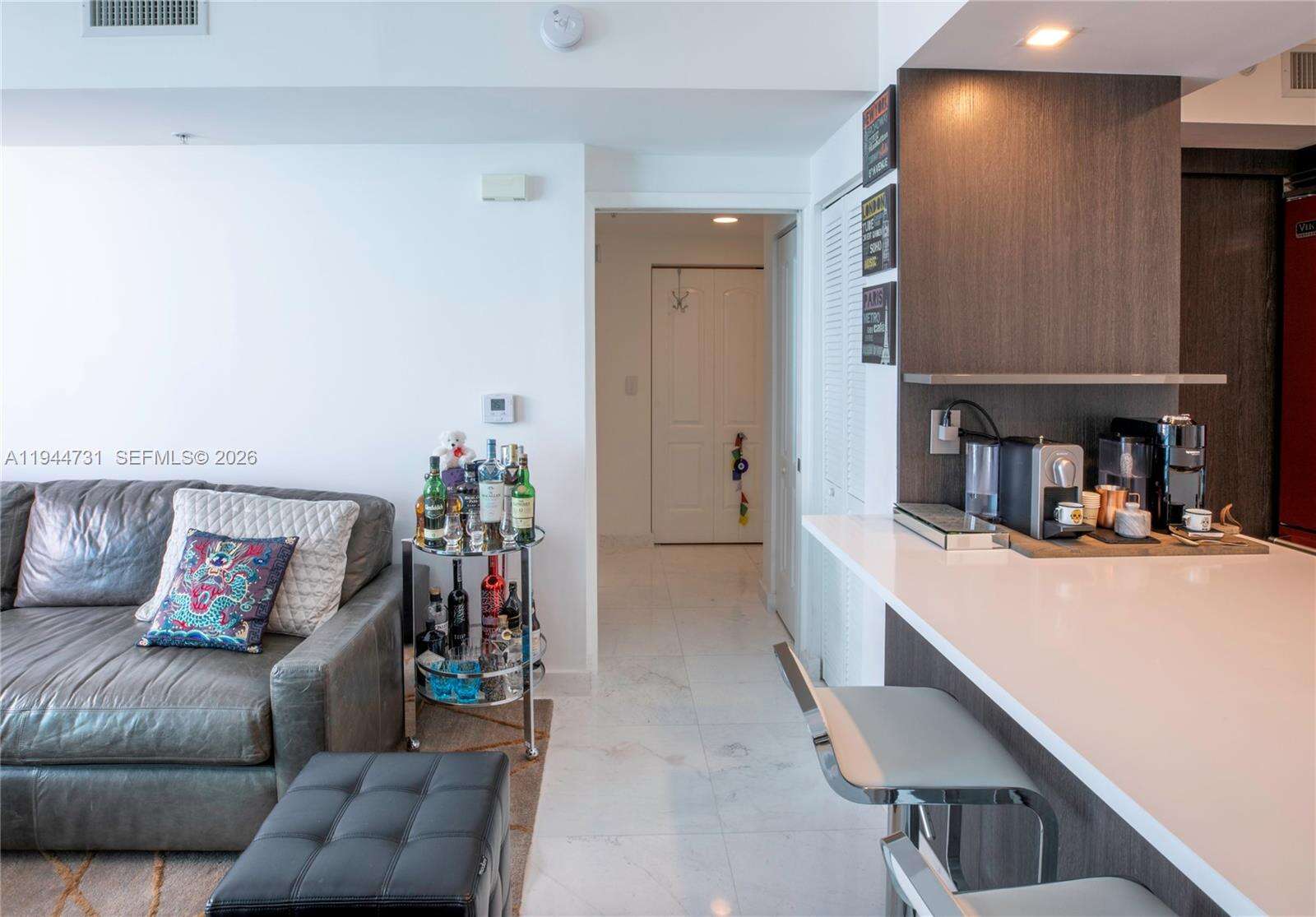 Cosmopolitan at 110 Washington Ave, Miami Beach, FL 33139 - For Sale photo 4