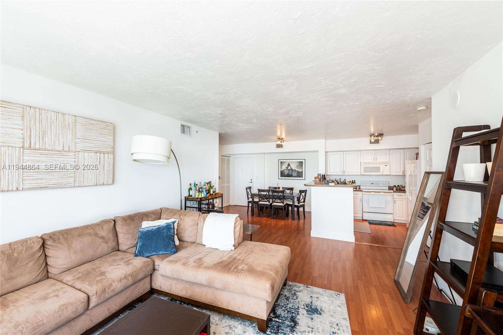 The Mark On Brickell at 1155 Brickell Bay Dr, Miami, FL 33131 - For Sale photo 5