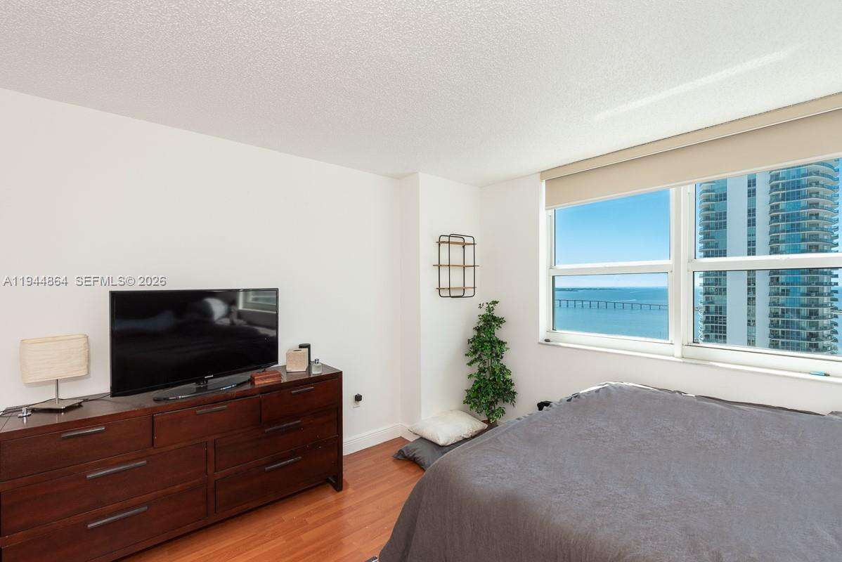 The Mark On Brickell at 1155 Brickell Bay Dr, Miami, FL 33131 - For Sale photo 10