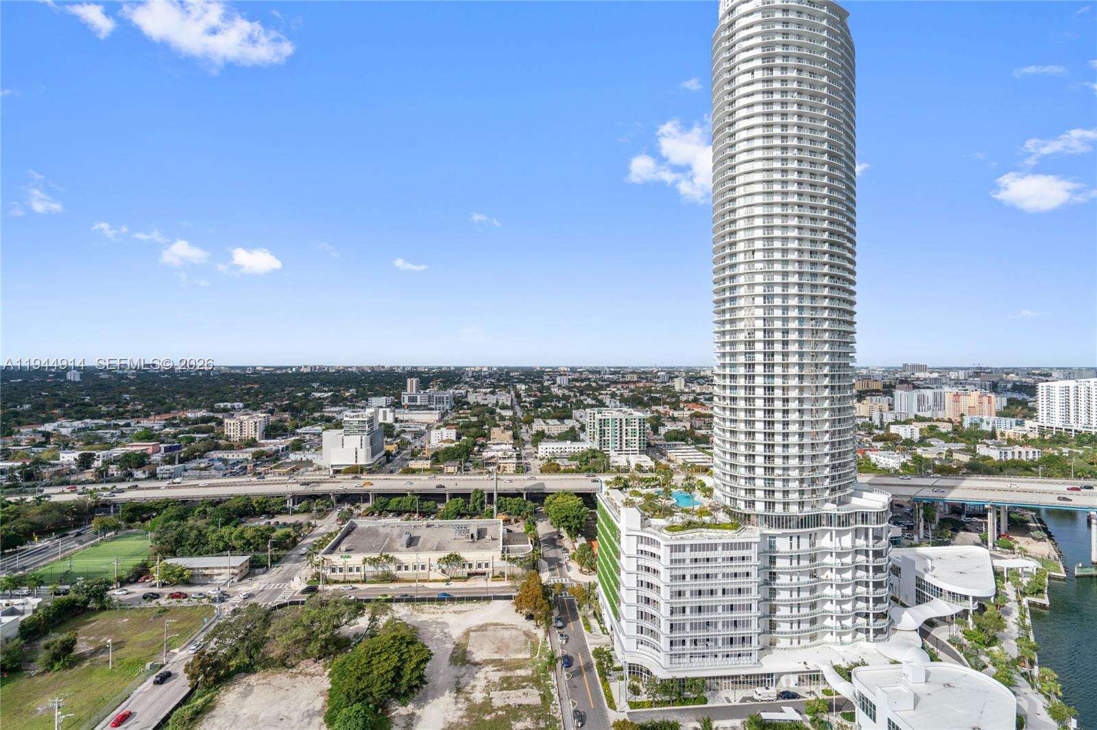 Latitude On The River at 185 7th St, Miami, FL 33130 - For Sale photo 27