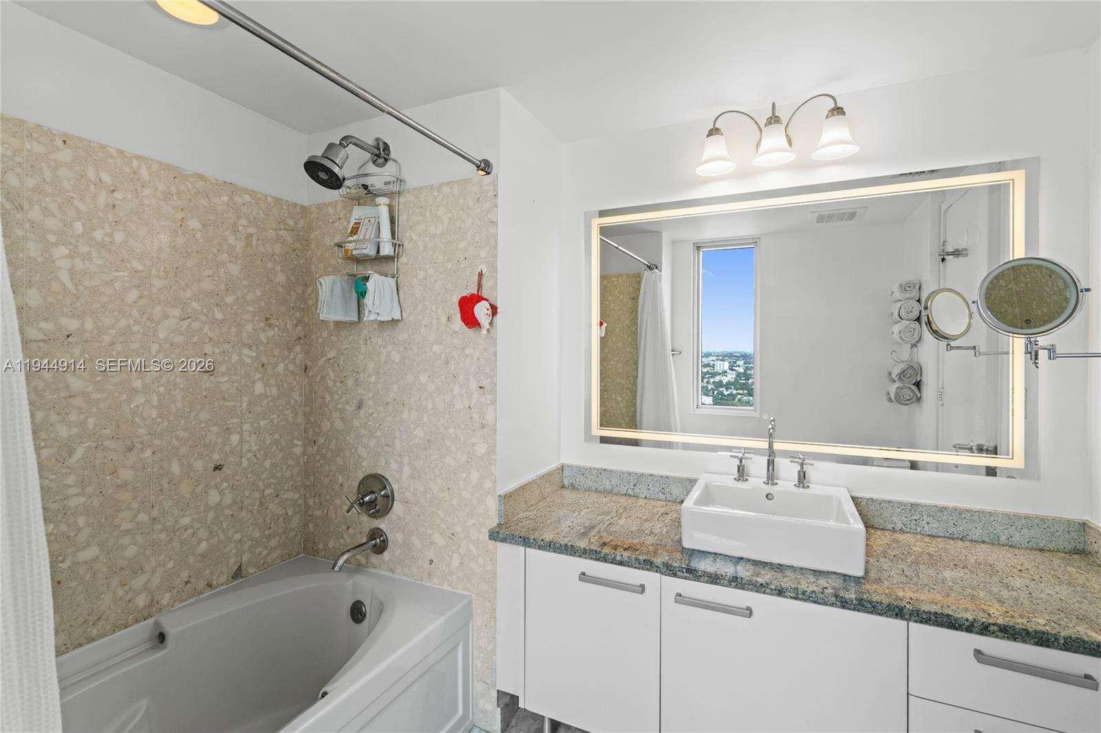 Latitude On The River at 185 7th St, Miami, FL 33130 - For Sale photo 39