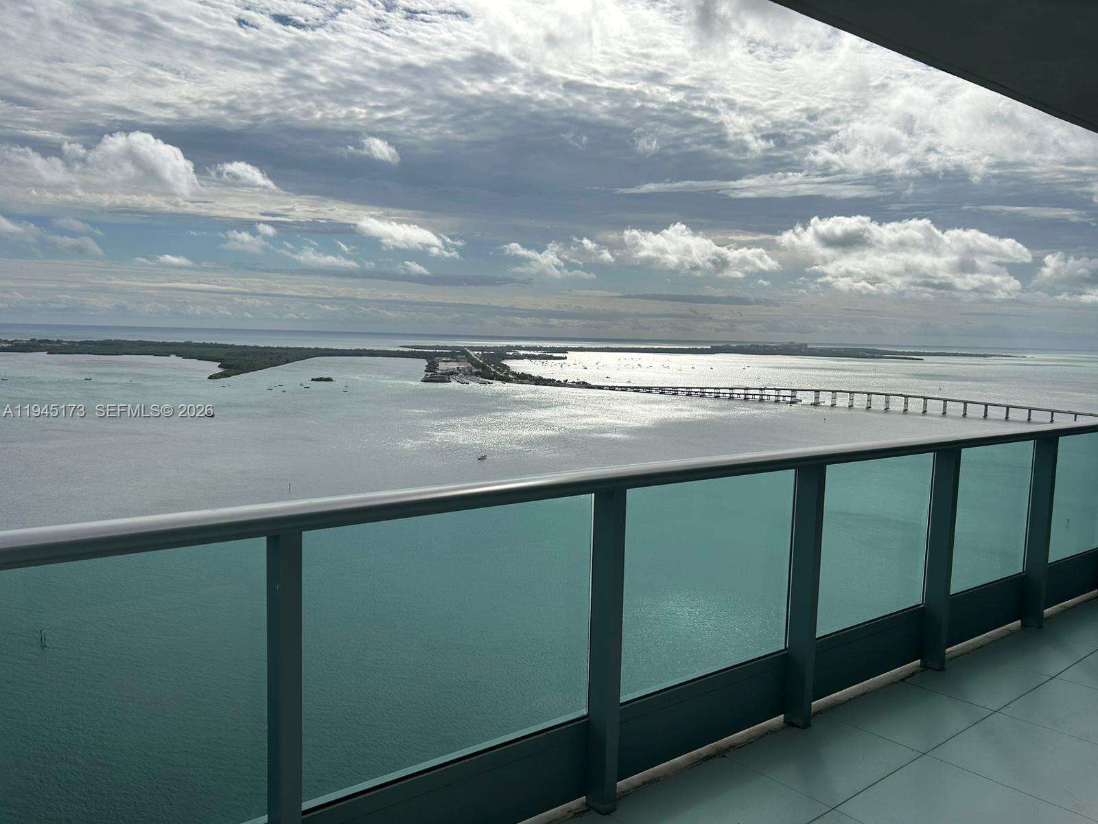 JADE RESIDENCES AT BRICKELL BAY - 1331 Brickell Bay Dr, Miami, FL 33131 | Picture 2