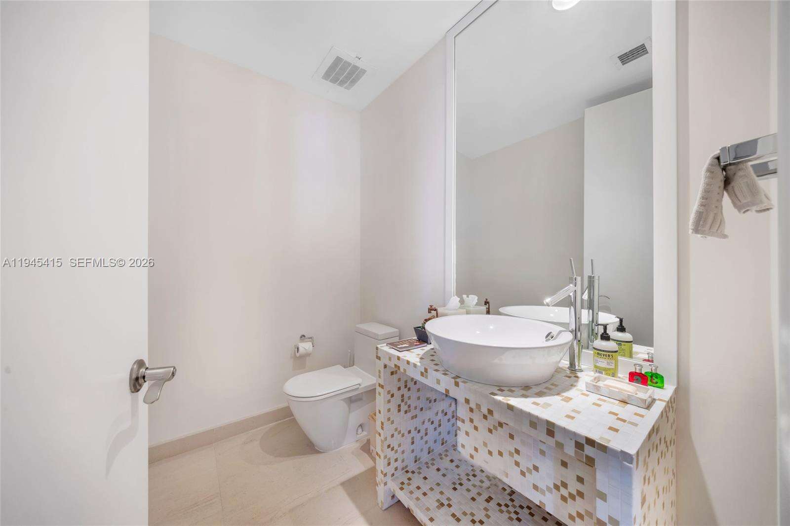 TDR TOWER I - 16001 Collins Ave, Sunny Isles Beach, FL 33160 | Picture 6