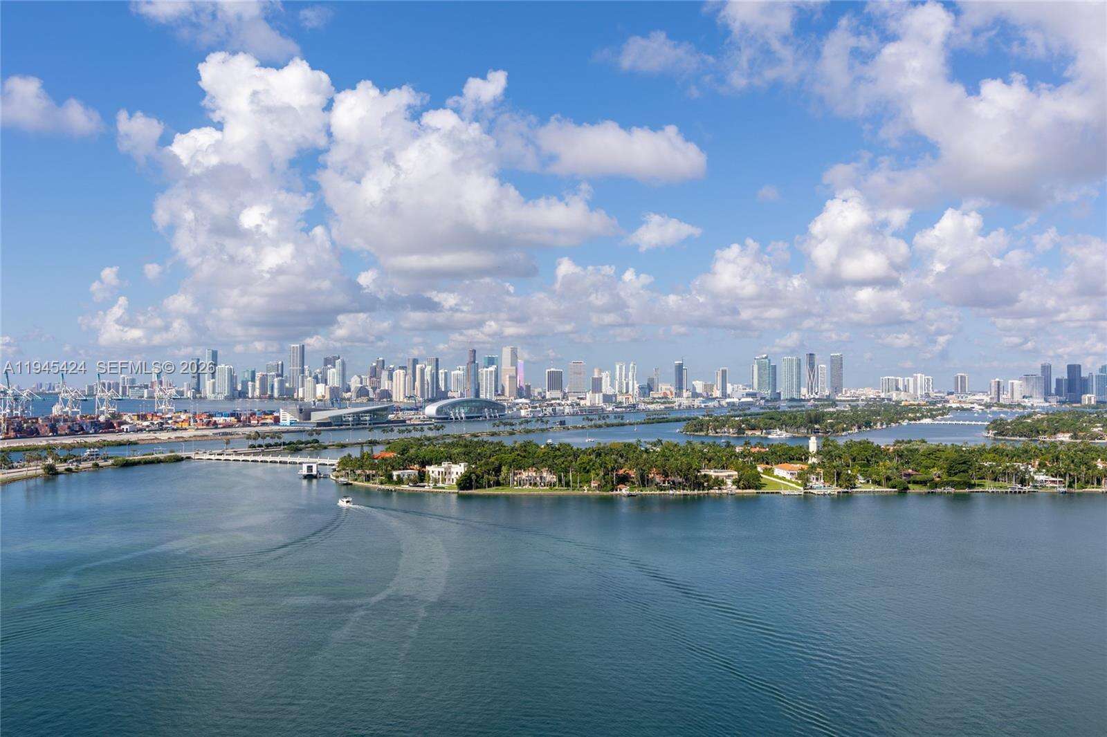 THE BENTLEY BAY - 540 W Ave, Miami Beach, FL 33139 | Picture 1