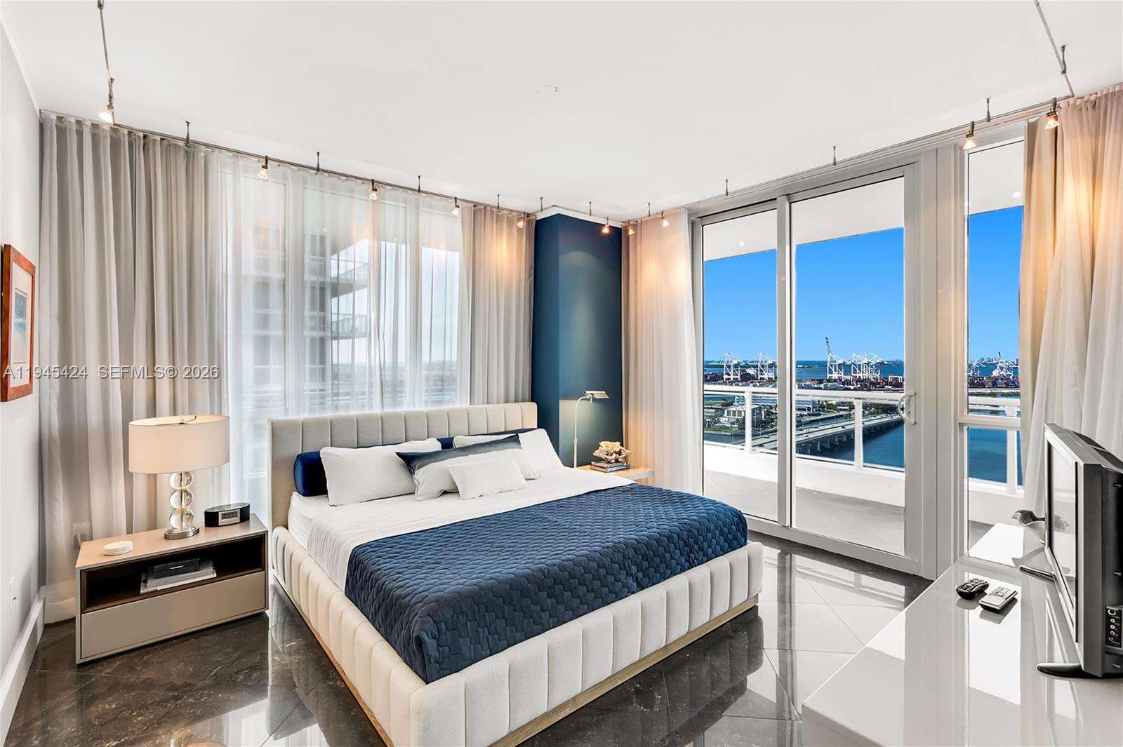 THE BENTLEY BAY - 540 W Ave, Miami Beach, FL 33139 | Picture 7