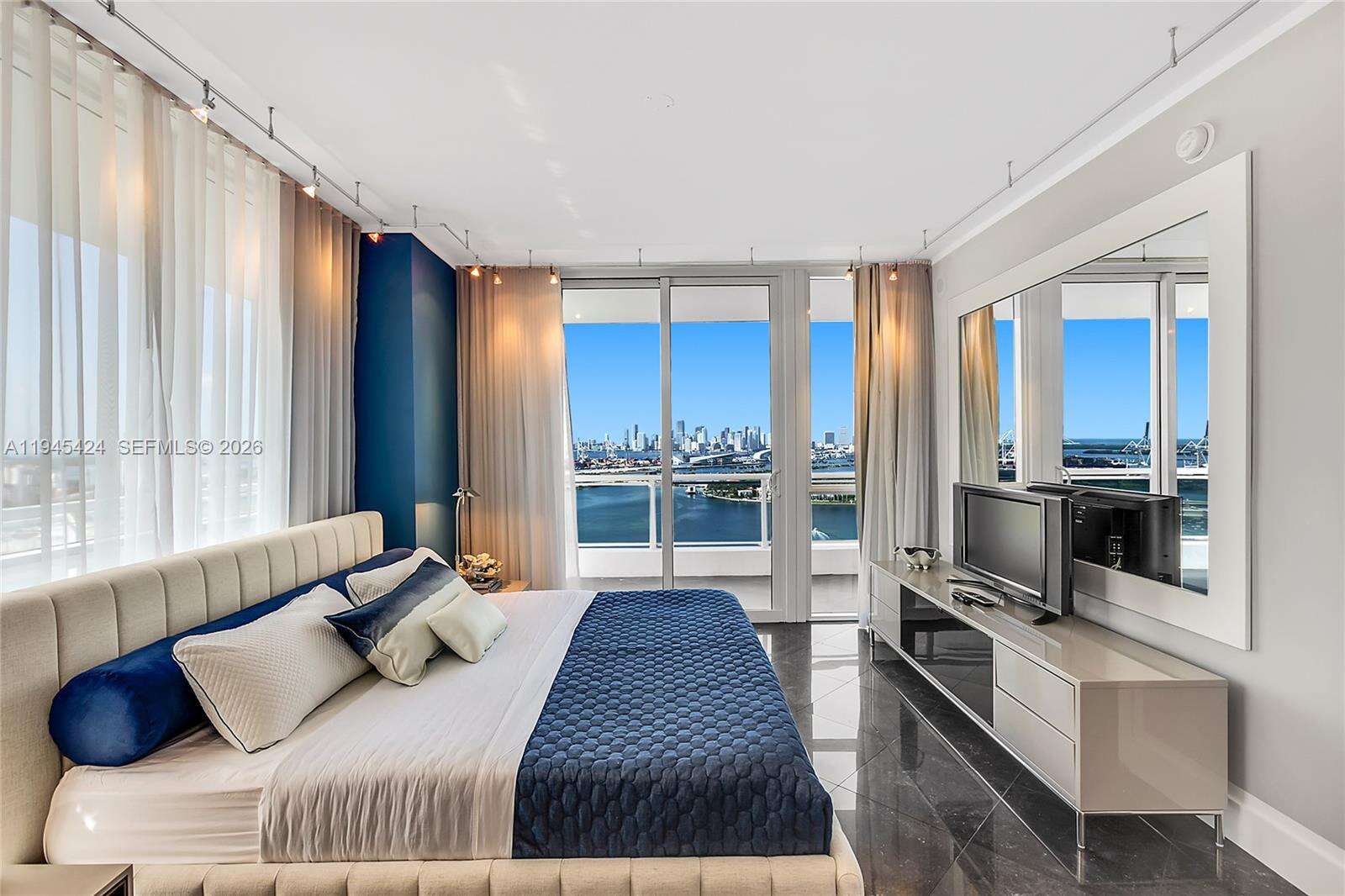 THE BENTLEY BAY - 540 W Ave, Miami Beach, FL 33139 | Picture 8