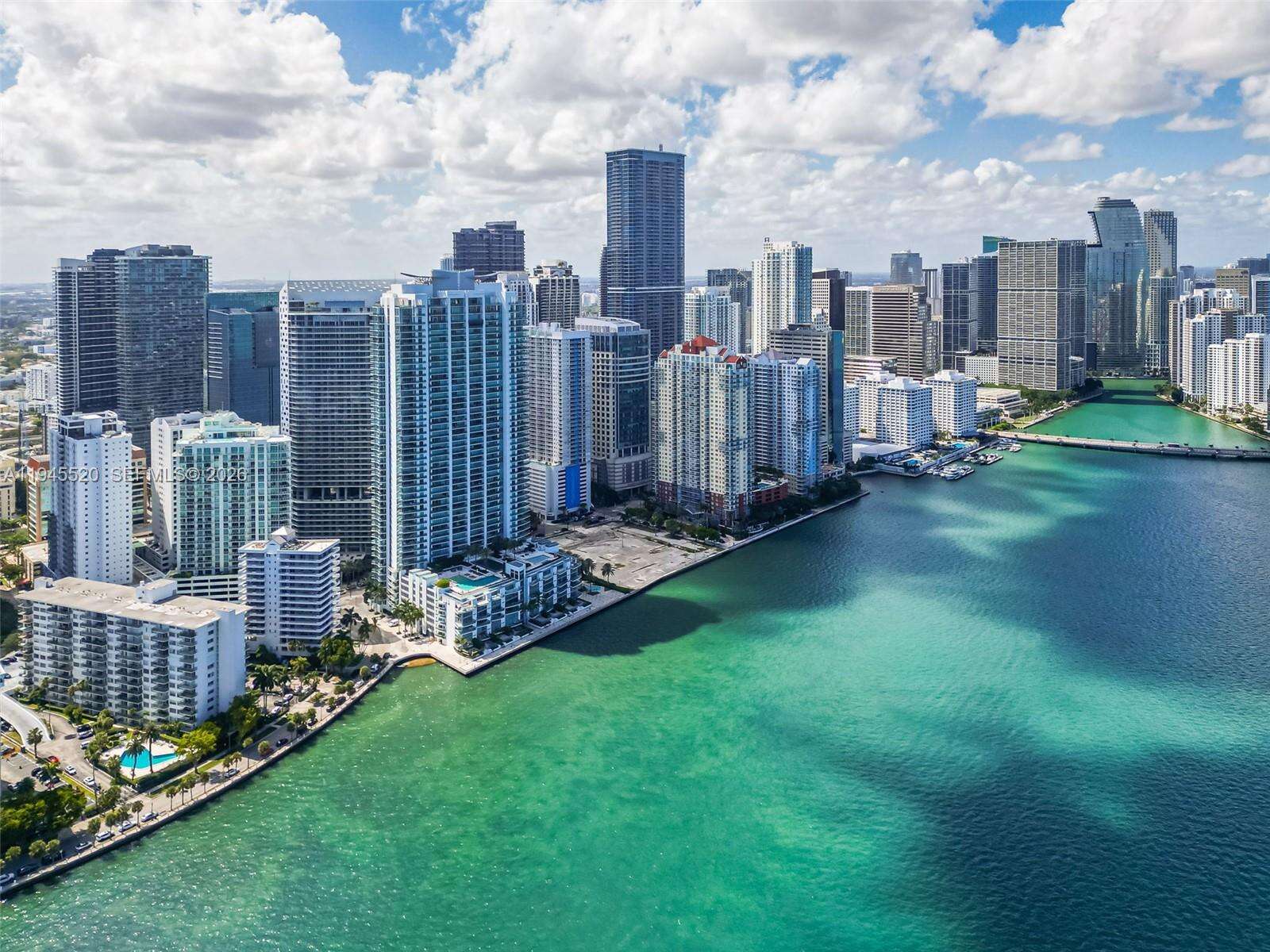 JADE RESIDENCES AT BRICKELL BAY - 1331 Brickell Bay Dr, Miami, FL 33131 | Picture 22