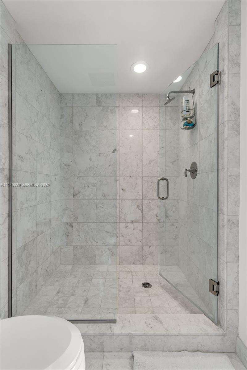 JADE RESIDENCES AT BRICKELL BAY - 1331 Brickell Bay Dr, Miami, FL 33131 | Picture 10