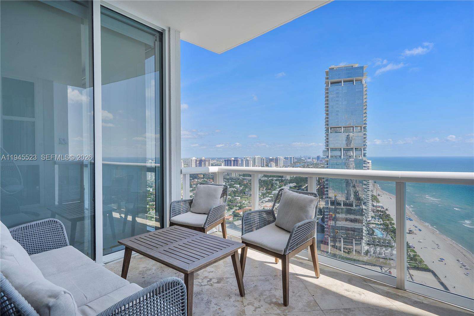 TRUMP ROYALE - 18201 Collins Ave, Sunny Isles Beach, FL 33160 | Picture 3