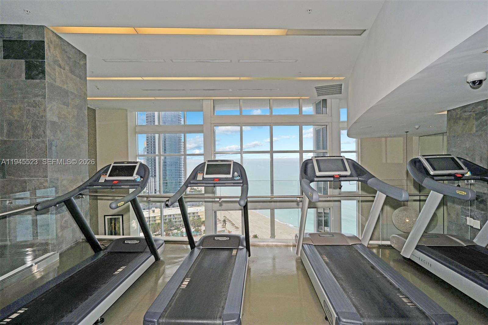 TRUMP ROYALE - 18201 Collins Ave, Sunny Isles Beach, FL 33160 | Picture 31