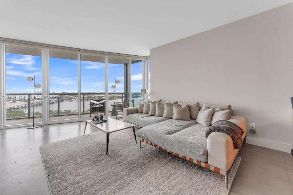 MARINABLUE - 888 Biscayne Blvd, Miami, FL 33132 | Picture 3