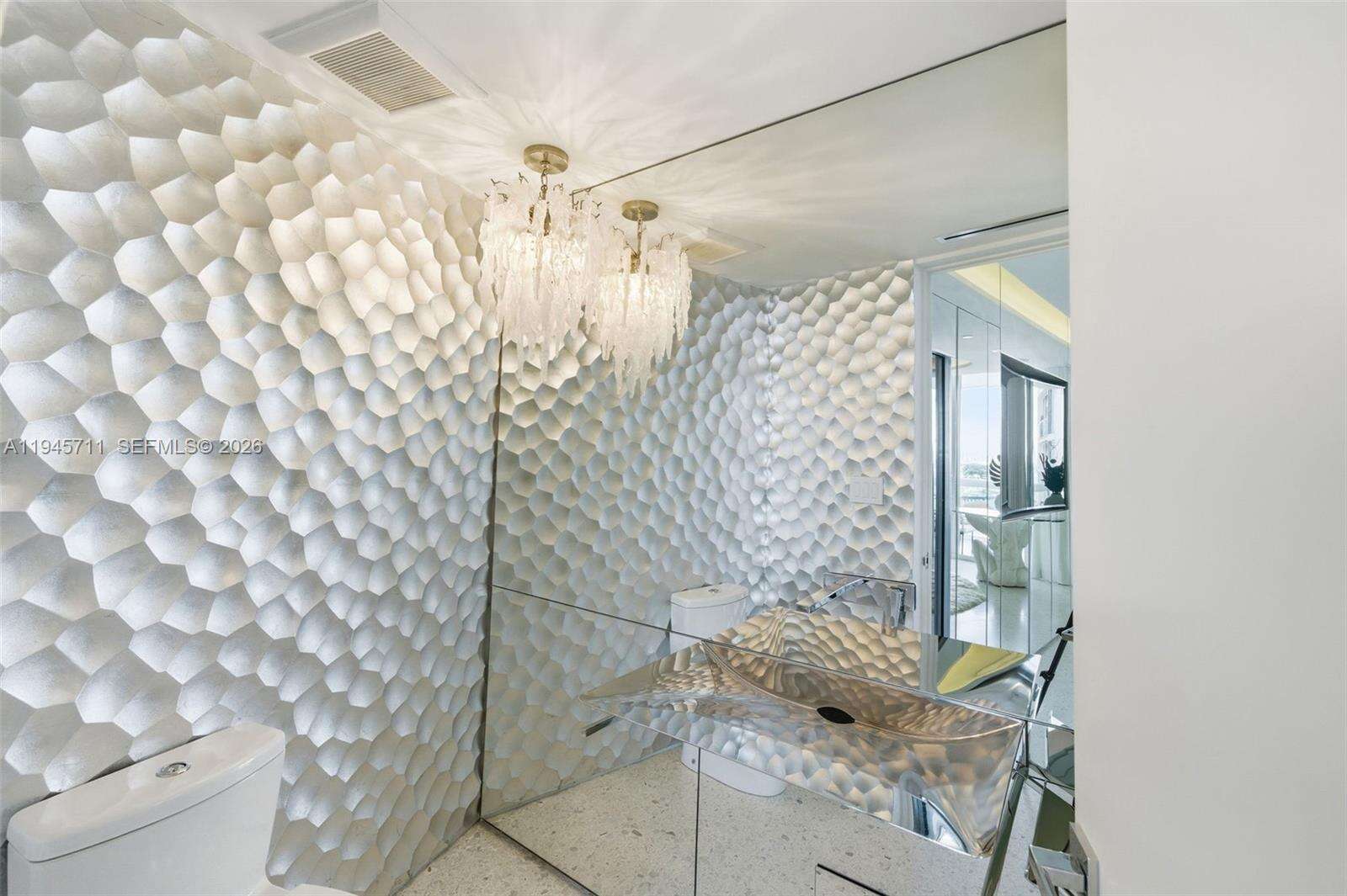 MURANO AT PORTOFINO - 1000 Pointe Dr, Miami Beach, FL 33139 | Picture 13