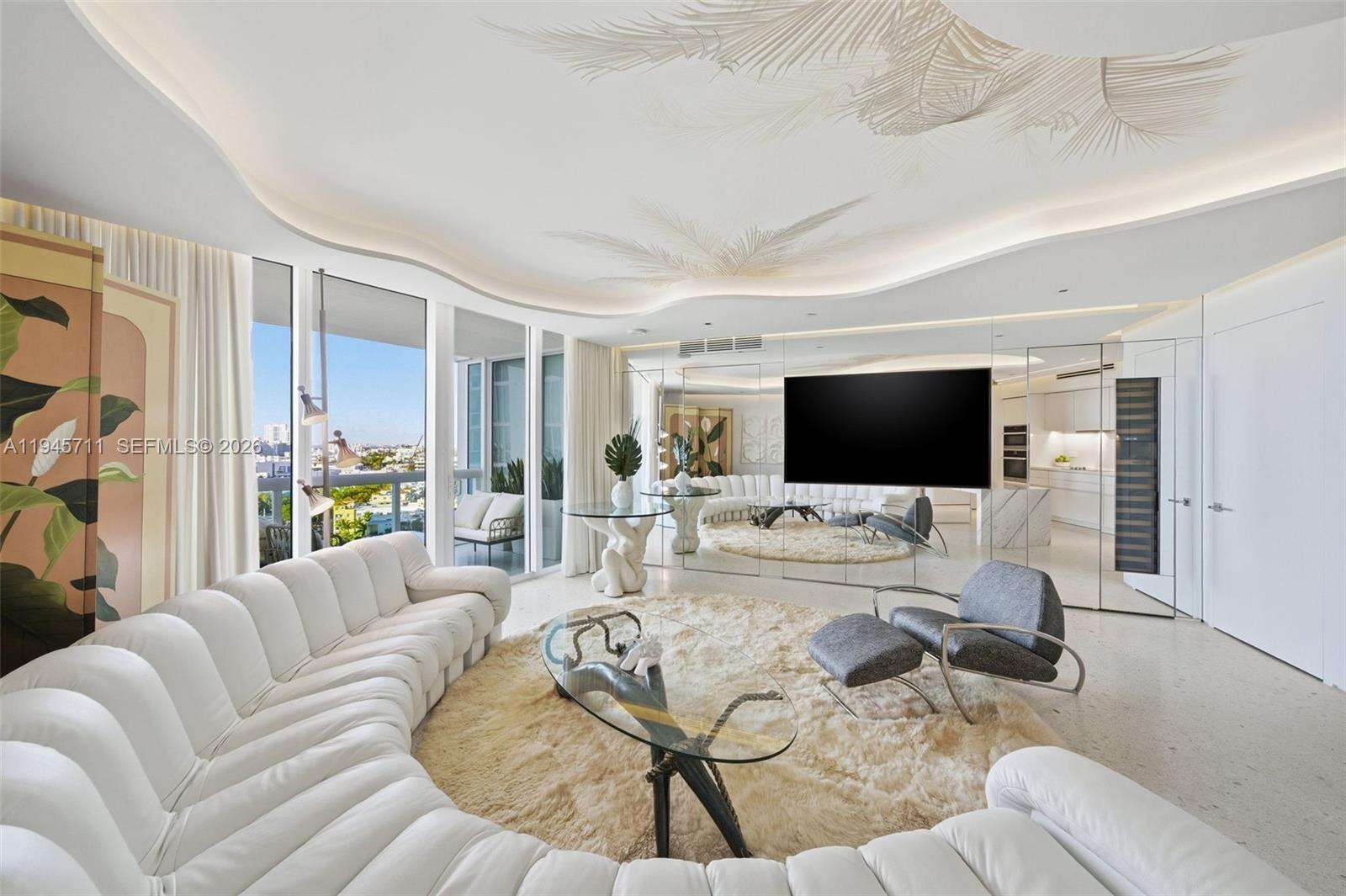 MURANO AT PORTOFINO - 1000 Pointe Dr, Miami Beach, FL 33139 | Picture 3