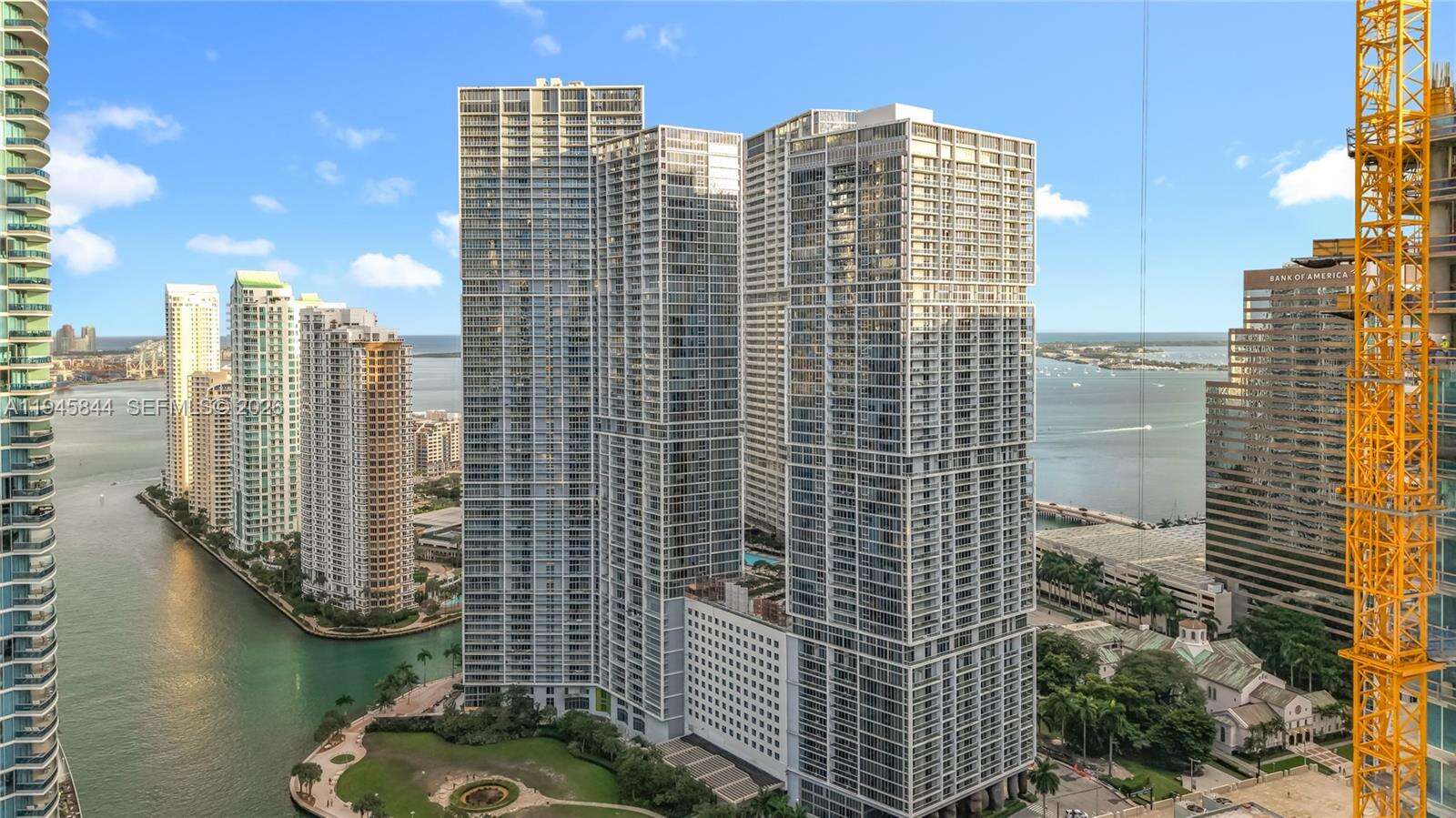 Icon Brickell 1 at 475 Brickell Ave, Miami, FL 33131 - For Sale photo 1