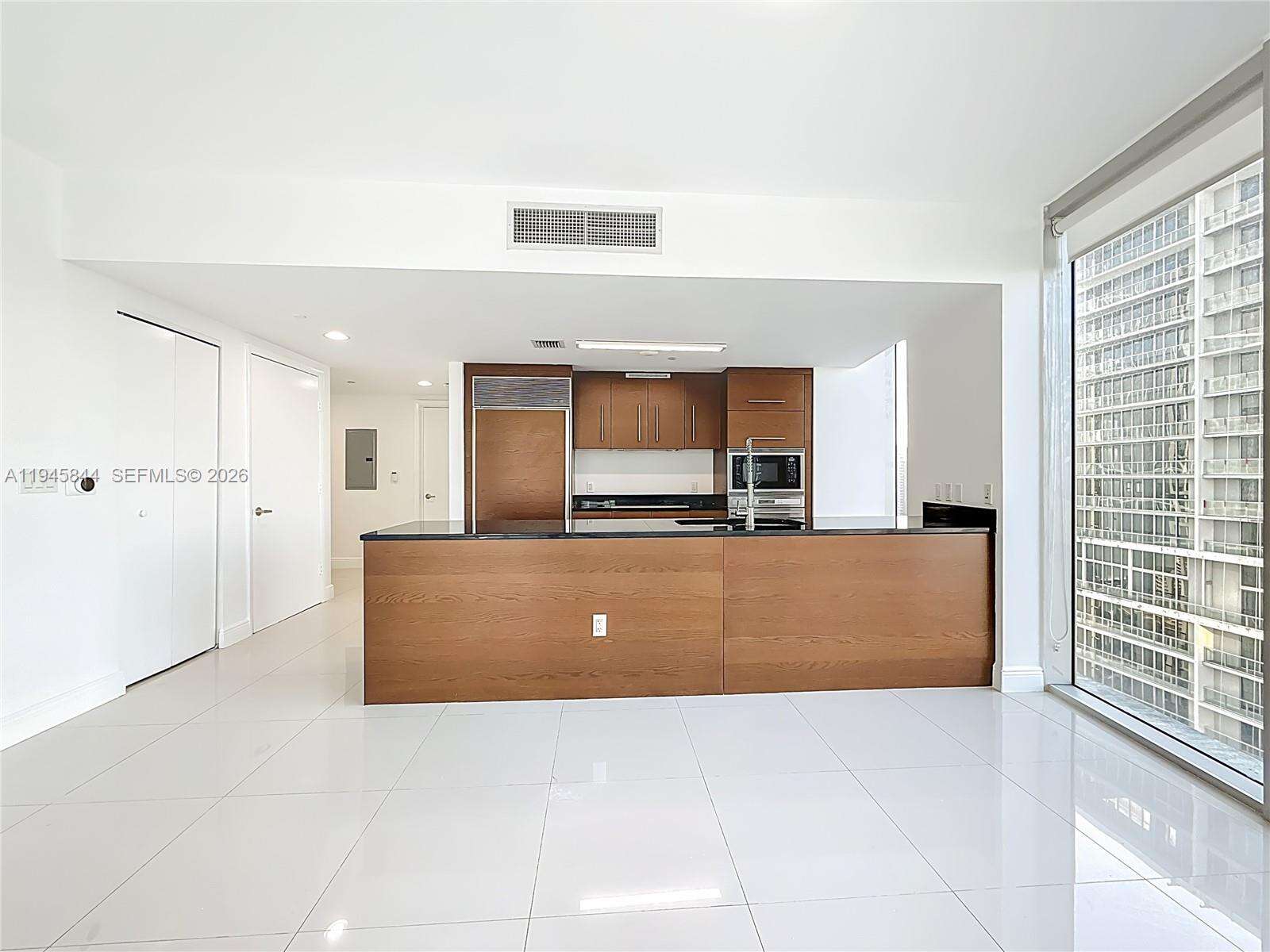 Icon Brickell 1 at 475 Brickell Ave, Miami, FL 33131 - For Sale photo 14
