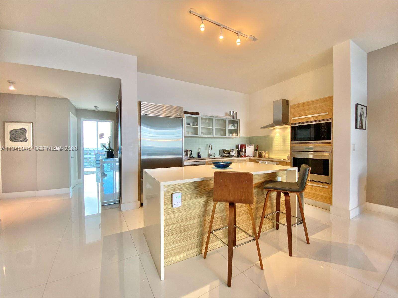 PARAMOUNT BAY - 2020 Bayshore Dr, Miami, FL 33137 | Picture 11