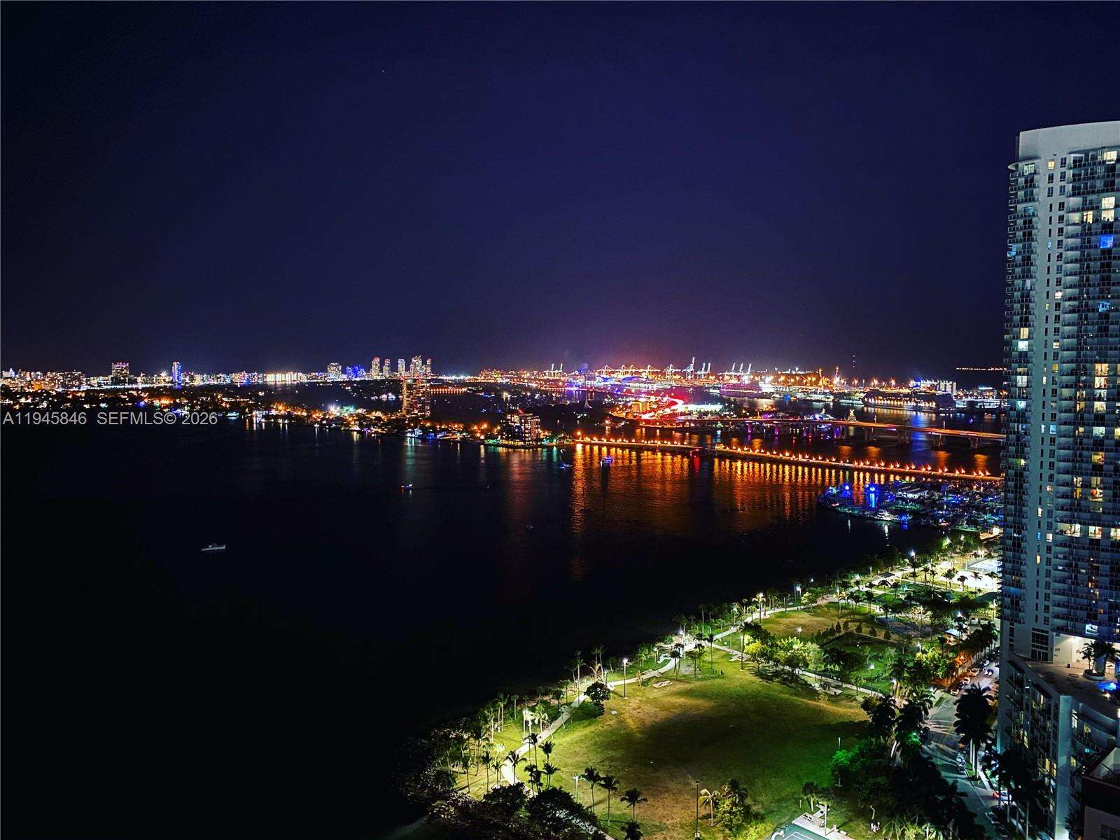 PARAMOUNT BAY - 2020 Bayshore Dr, Miami, FL 33137 | Picture 21