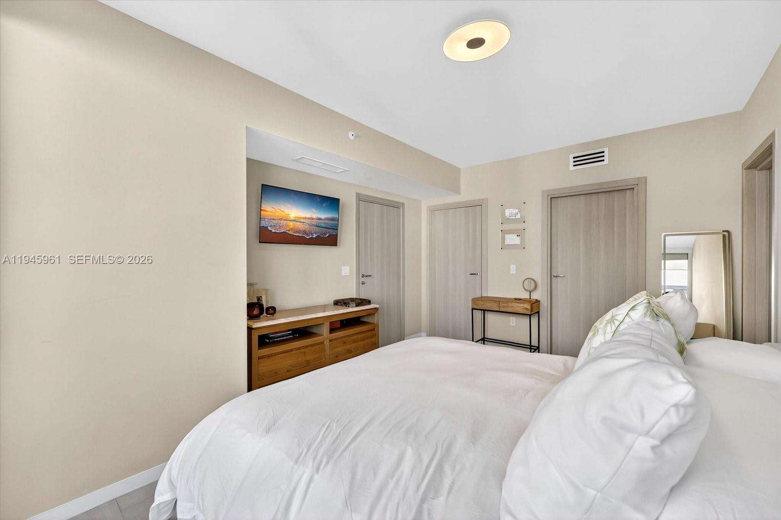 BRICKELL FLATIRON - 1000 Brickell Plaza, Miami, FL 33131 | Picture 12