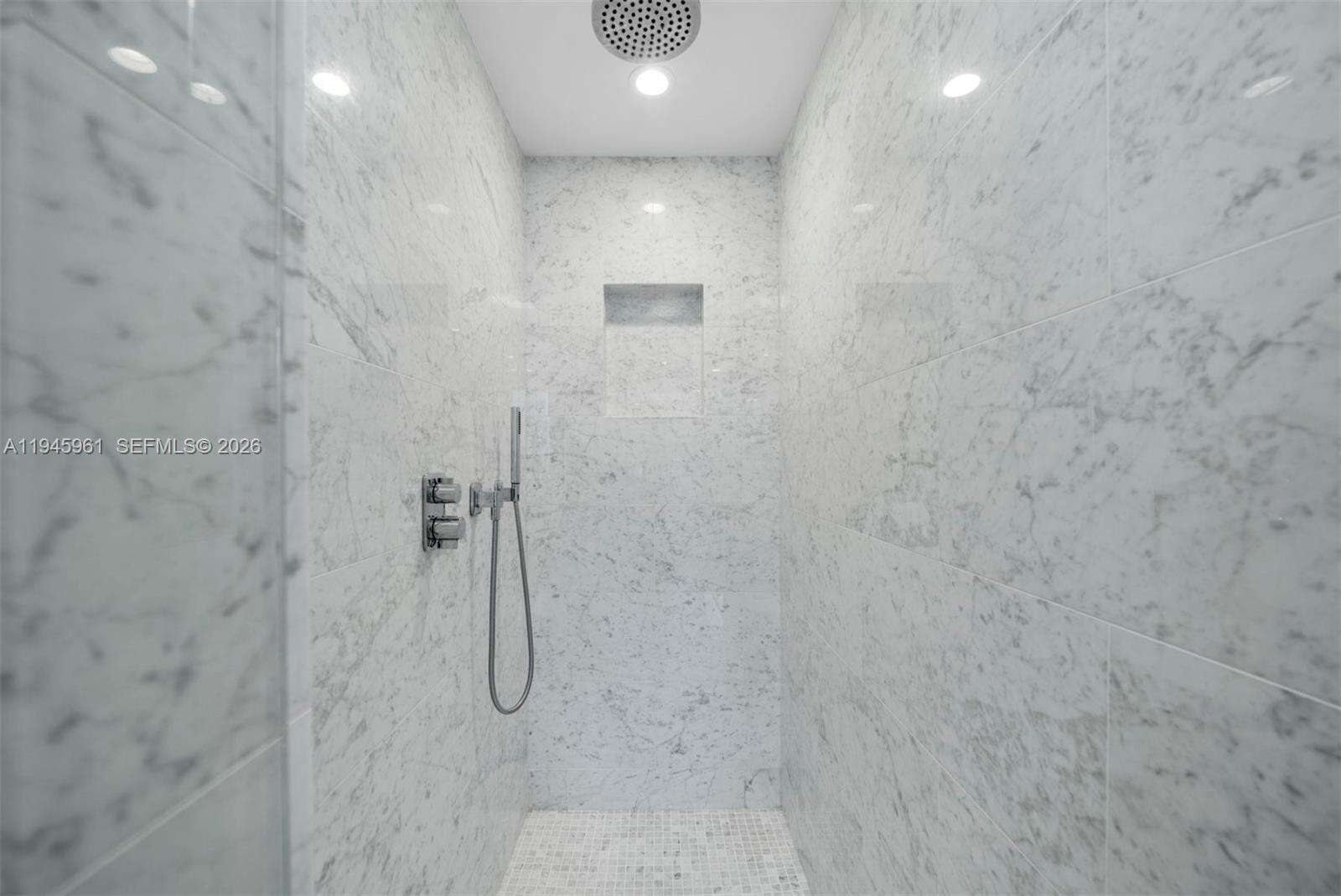 BRICKELL FLATIRON - 1000 Brickell Plaza, Miami, FL 33131 | Picture 9