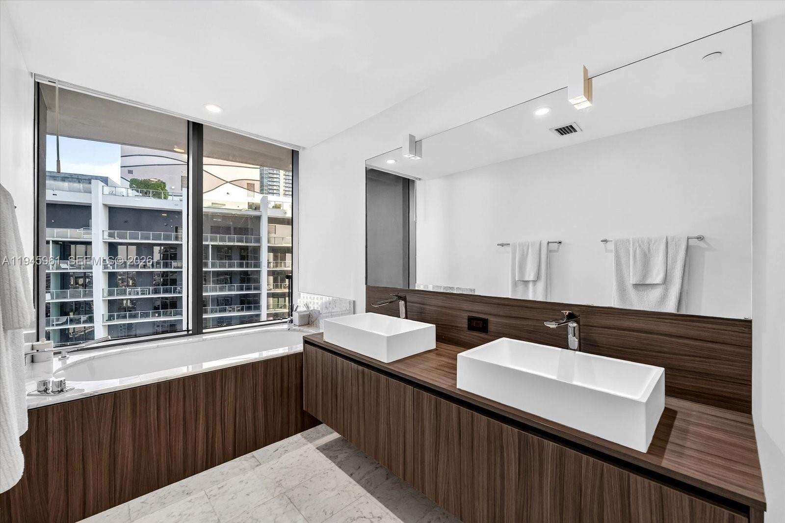 BRICKELL FLATIRON - 1000 Brickell Plaza, Miami, FL 33131 | Picture 10