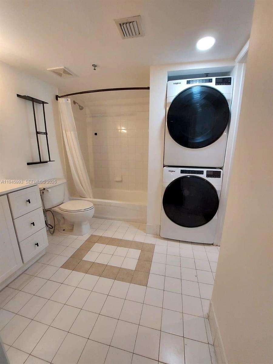 The Club At Brickell Bay at 1200 Brickell Bay Dr, Miami, FL 33131 - For Sale photo 11