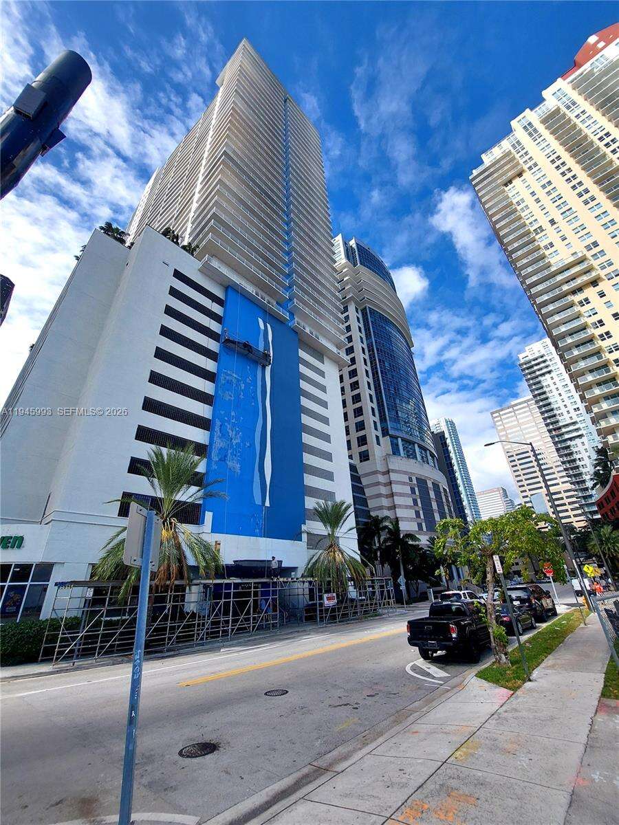 The Club At Brickell Bay at 1200 Brickell Bay Dr, Miami, FL 33131 - For Sale photo 29